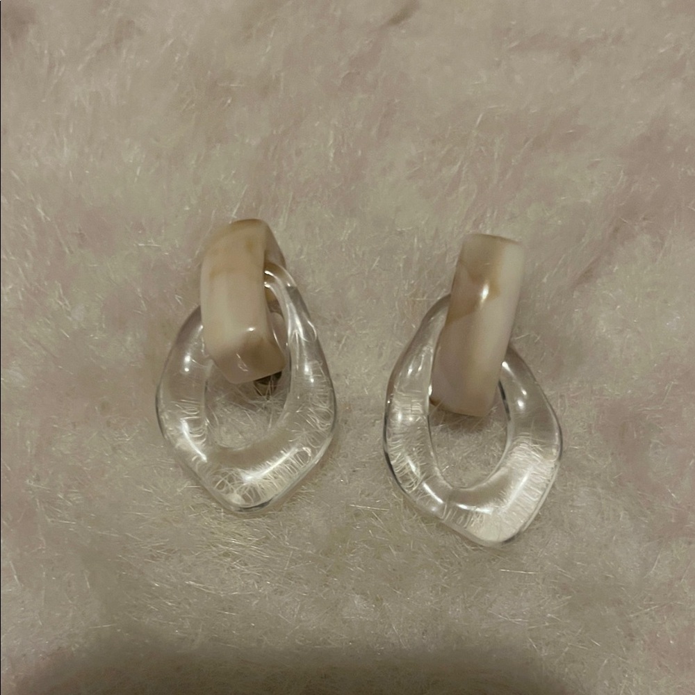 Elegant Cream and Clear Acrylic Earrings